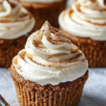 gingerbread cookie cheesecake cups