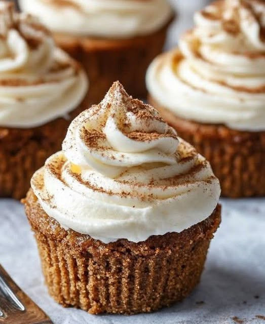 gingerbread cookie cheesecake cups