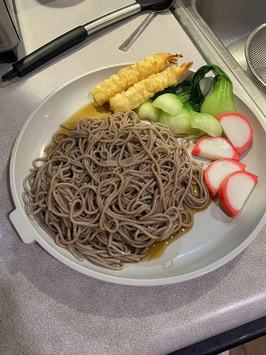 Zaru Soba (Chilled Soba Noodles with Dipping Sauce)