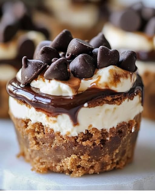 S’mores Chocolate Chip Cheesecake Cups